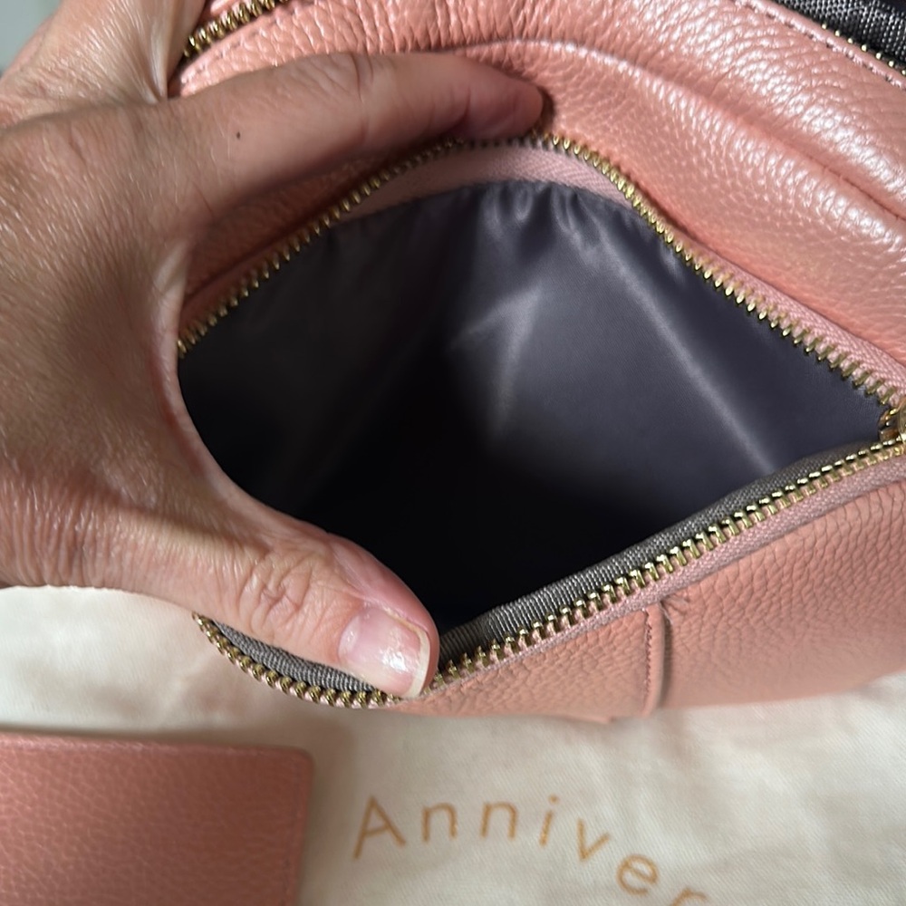 Chic Rose Gold Crossbody Bag bundle with Gold Hardware - Picture 5 of 11